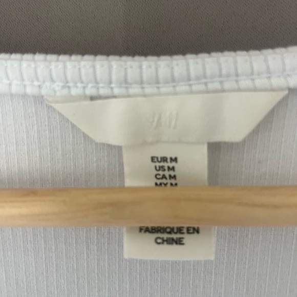 H&M White Knot Front Long Sleeved Bodysuit- medium - Picture 5 of 5